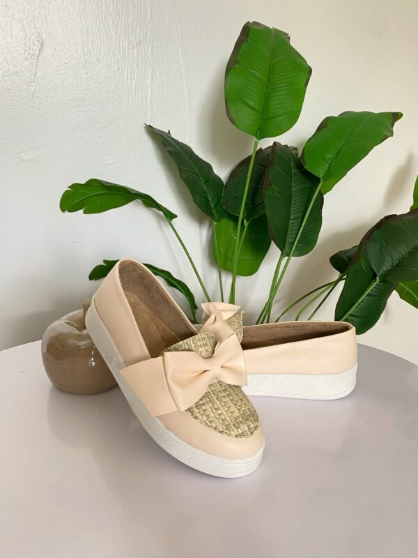 Mocassin Beige devant vert nœud