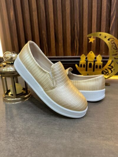Chaussure doré