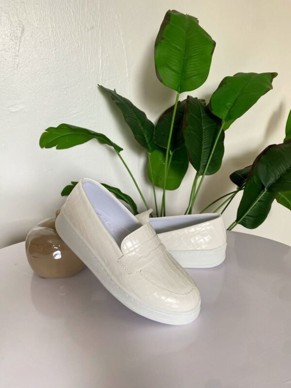 Mocassin blanc croco