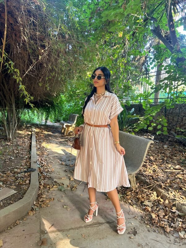 Robe à rayure beige