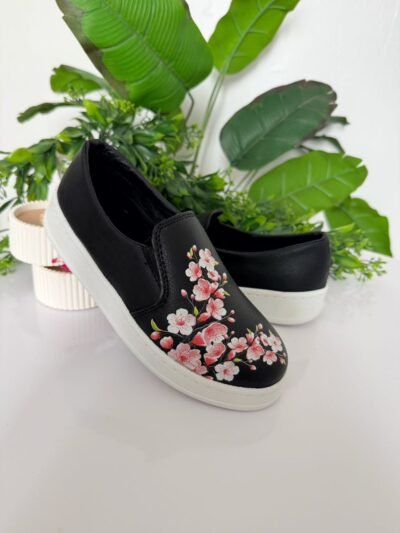 Chaussure Slip on noir fleurs