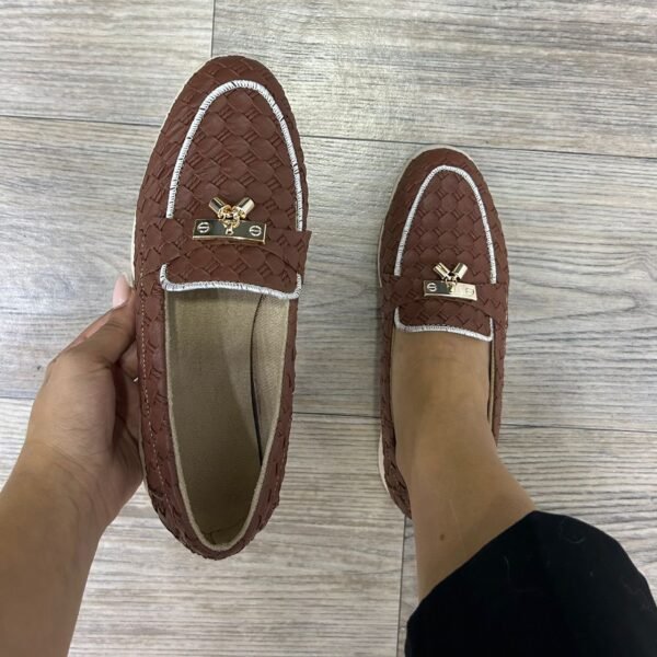 Mocassin marron tressé