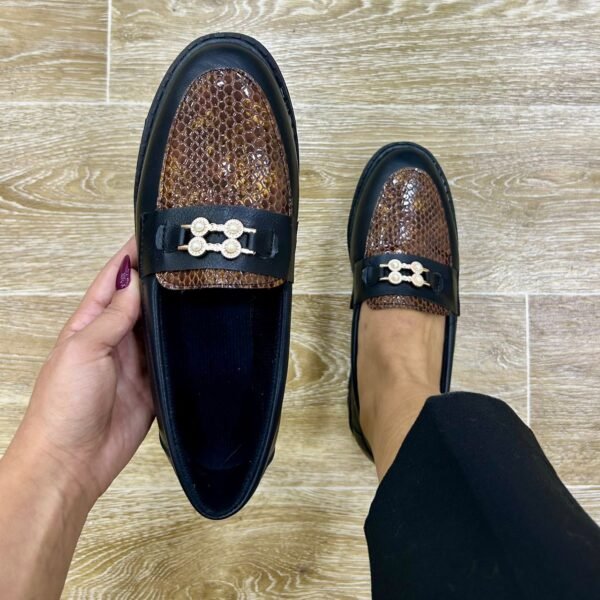 Modèle L-Noir devant