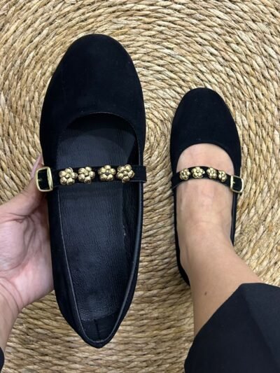 Ballerines daim noir accessoires fleurs