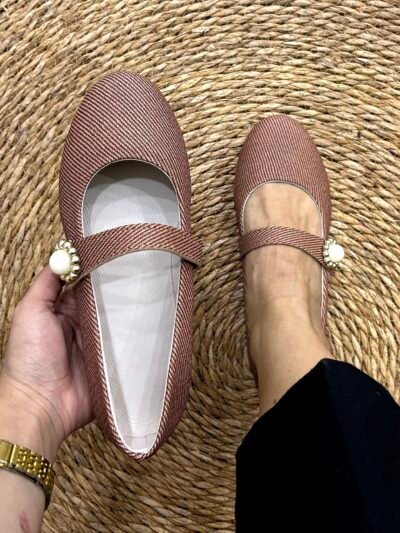 Ballerine marron textile à perle