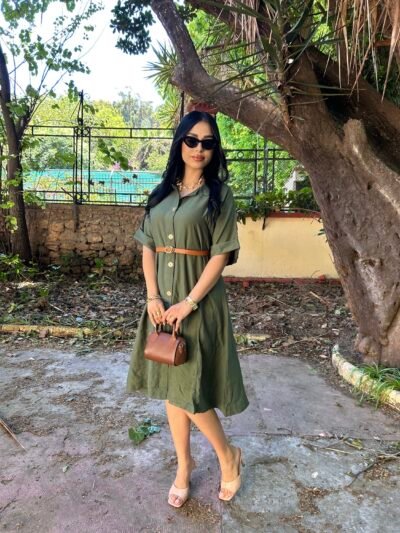 Robe lin verte avec ceinture