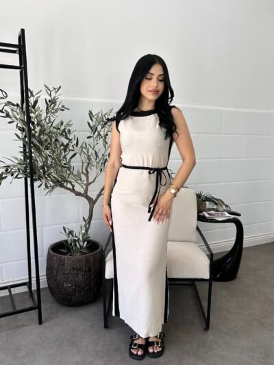 Robe beige et noir en lin