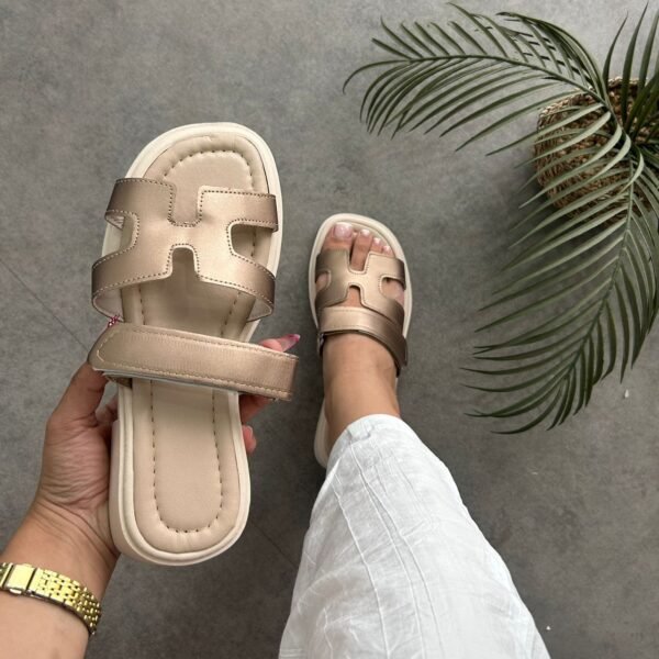 Mule H bronze