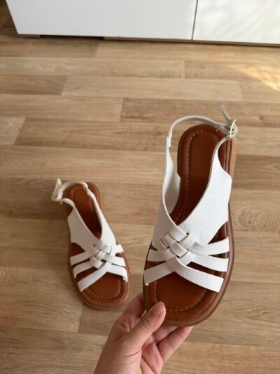Sandale tressé blanche simili cuir
