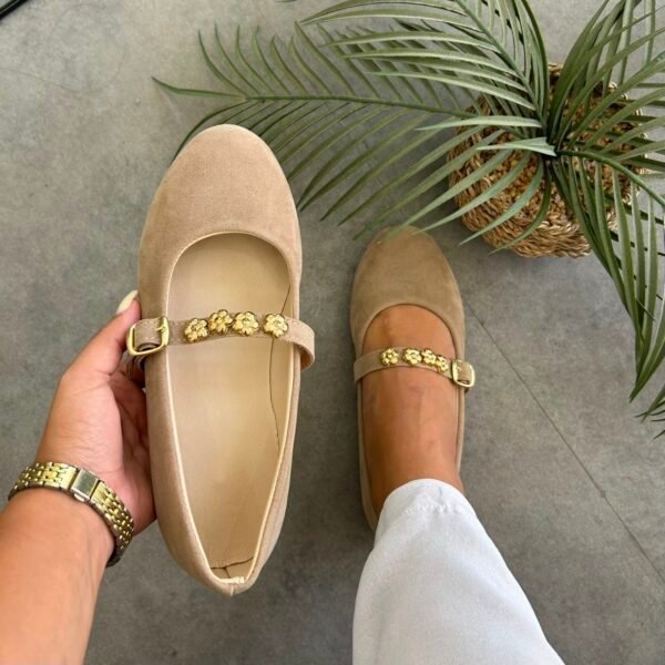Ballerines à fleur beige daim