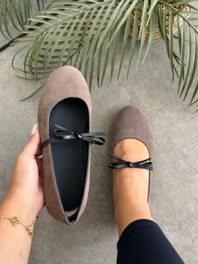 Ballerine en daim neoud taupe